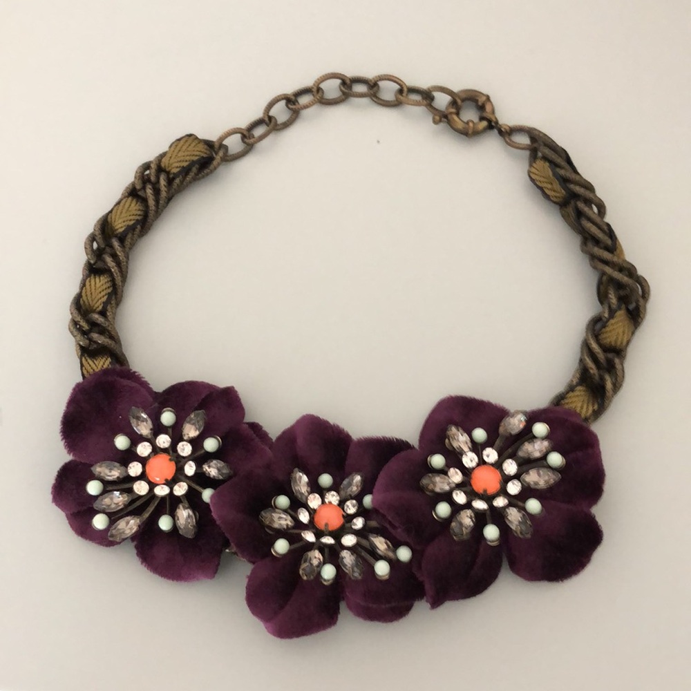 Charming Statement Necklace